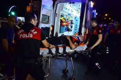 Adana'da Otomobil İle Motosikletli Yunus Ekibi Çarpıştı Açıklaması 1 Polis Yaralandı