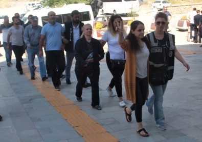 Elazığ'da PKK/KCK operasyonu, HDP'nin il eş  başkanı tutuklandı!