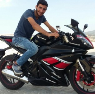 İzmir'de Motosiklet İle Kamyonet Çarpıştı Açıklaması 1 Ölü, 1 Yaralı