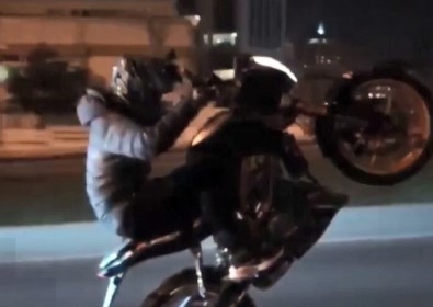 Motosikletli Magandanın Tek Teker Terörü Kamerada