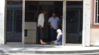 SELAHADDIN EYYUBI - Oğlunun Dağa Kaçırıldığını Savunan Anne, Geceyi HDP İl Binası Önünde Geçirdi