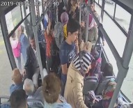 AKALAN - Rahatsızlanan Kadın Yolcuyu, Yolcu Dolu Otobüsle Hastaneye Taşıdı