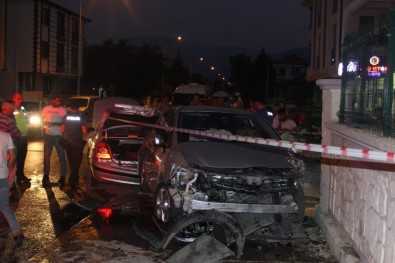 Erzincan'da İki Ayrı Trafik Kazasında 4 Kişi Yaralandı