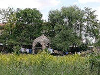 KUBBE - Türbede Çamaşır Sergisi