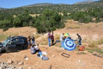 ULUCAK - Vatandaşlar Yaralılar İçin Şemsiyelerle Gölgelik Alan Oluşturdu