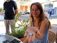 Yaralı Kedisini Ararken Soyuldu, Tek Tesellisi Antika Parası Oldu