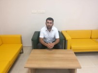 MİNİBÜS ŞOFÖRÜ - Darp Edilmişti, Zanlıyı Görme Engellilere Baston Alması Şartı İle Affetti