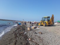 FILYOS - Selin Getirdiği Odunlar Sahile Vurdu, Vatandaşlar Şaşkınlık Yaşadı