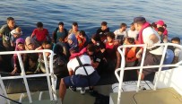 KAÇAK GEÇİŞ - İzmir'de 41 Kaçak Göçmen Yakalandı