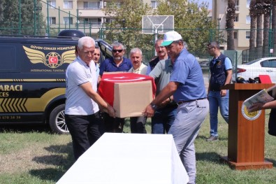 Kahraman Ukraynalı Pilota İzmir'de Cenaze Töreni