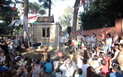 Kartal'da Düzenlenen Masal Festivali Yoğun Katılımla Sona Erdi