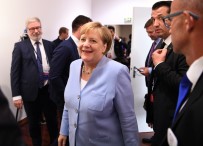 ANGELA MERKEL - Merkel, İran'la Diplomatik Kanalların Açık Tutulmasını İstedi