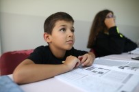 BEĞENDIK - (Özel) Turist Olarak Gelmişlerdi...1 Ayda Türkçe Öğrenip Bursa'ya Yerleştiler