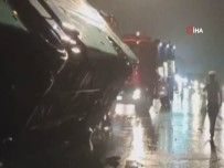 YOLCU OTOBÜSÜ - Yolcu Otobüsü Devrildi Açıklaması 7 Ölü, 11 Yaralı