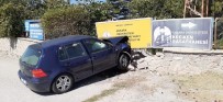 KADIN ÖĞRETMEN - Ankara'da Otomobil Duvara Çarptı Açıklaması 4 Öğretmen Yaralı