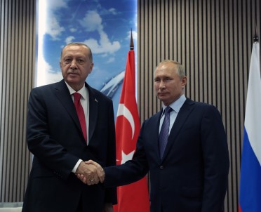 Cumhurbaşkanı Erdoğan, Putin'le Bir Araya Geldi