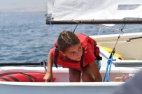 BİTLİS - Karslı Yelkenciler Ahlat'tan Madalya İle Döndü