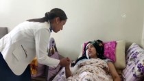 İNSANLIK DRAMI - Milletvekili Derya Bakbak'tan Eşi Tarafından Bıçaklanan Kadına Ziyaret