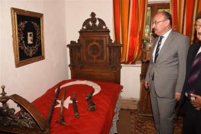 Atatürk'ün Devrekani'ye Teşriflerinin 94. Yıl Dönümü Törenle Kutlandı