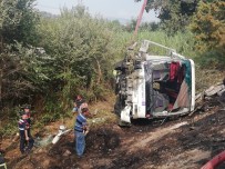 SERVİS OTOBÜSÜ - Devrilen Servis Otobüsü Alev Aldı Açıklaması 20'Si Ağır 45 Yaralı
