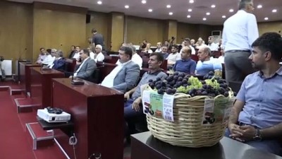 Diyarbakırlı Üreticilerden Büyükşehir Belediye Başkan Vekili Güzeloğlu'na Destek