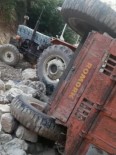 Freni Patlayan Traktör Dereye Yuvarlandı Açıklaması 1 Ölü, 3 Yaralı