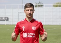 LÜTFULLAH BILGIN - Mert Hakan Yandaş Açıklaması 'Hedefim Ay-Yıldızlı Formayı Giymek'