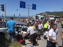 ARAÇ KURTARMA - Otomobiller Kavşakta Çarpıştı, Ortalık Savaş Alanına Döndü Açıklaması 6 Yaralı