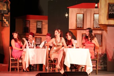 Batakhane Güzeli'nde Kadına Şiddet Mesajı