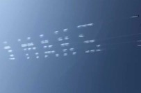 RUSYA DEVLET BAŞKANı - Cumhurbaşkanı Erdoğan'ın Katıldığı Fuarda Rus Pilotlardan Gösteri Uçuşu