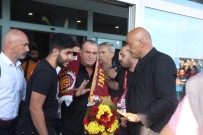 ERKILET - Galatasaray Kafilesi, Kayseri'de
