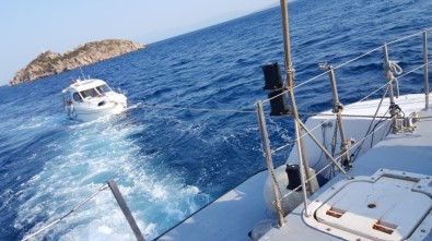 İmdatlarına Sahil Güvenlik Ekipleri Yetişti