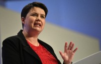 KIZ KARDEŞ - İskoç Muhafazakar Parti Lideri Davidson İstifa Etti