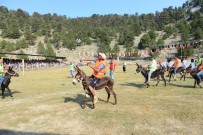 KARACAÖREN - Antalya'da Eşekli Yörük Futbolu