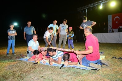 Antalya'da Şenlikte Eşekli Harman Dövülmesine Büyük İlgi