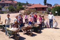 KÖY İMAMI - Köy Kuran Kursu Öğrencilerinden Çevre Temizliğine Destek
