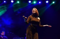 PELITÖZÜ - Sanatçı Gizem Coşkun ''Güzel Geceler'' Konserlerinde Sahne Aldı