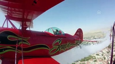 Akrobasi Pilotu Baba İle Kızından 'Büyük Zafer' Uçuşu