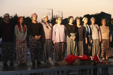 Baltaköy'de Tiyatro Şenliği