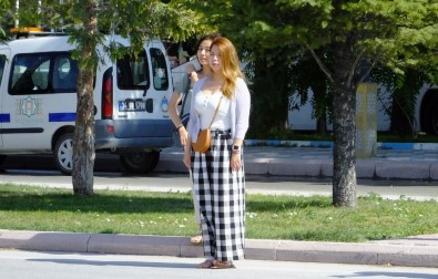 Çinli Turistlerden Saygı Duruşu