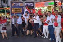 TÜRK BAYRAĞI - Didim'de 30 Ağustos Coşkusu Yürüyüş Ve Konserle Taçlandırıldı