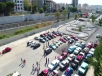 ARAÇ KONVOYU - Dolmabahçe'ye Klasik Araçlarla Zafer Konvoyu
