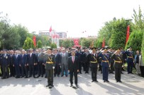 HASAN BASRI GÜZELOĞLU - Güneydoğu'da 30 Ağustos Zafer Bayramı Coşkuyla Kutlandı