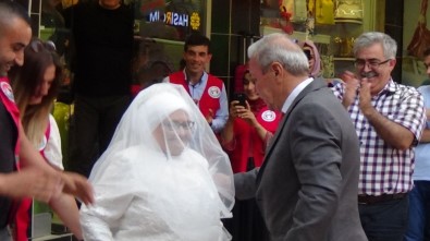 İkinci Baharlarını Huzurevinde Yakaladılar