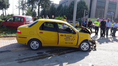 Kilis'te Trafik Kazası Açıklaması 5 Yaralı