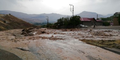 Malatya'da Sağanak Yağış Sele Neden Oldu
