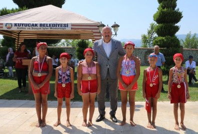 Pamukören'de Yaz Kursları Yıl Sonu Gösterisiyle Tamamlandı