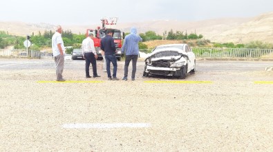Sivas'ta Trafik Kazaları Açıklaması 4 Yaralı
