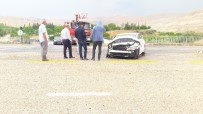 BAHÇEKÖY - Sivas'ta Trafik Kazaları Açıklaması 4 Yaralı