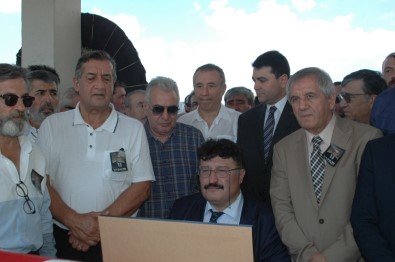 Tarih Çalışmaları İle Tanınan Prof. Dr. Kafalı Toprağa Verildi